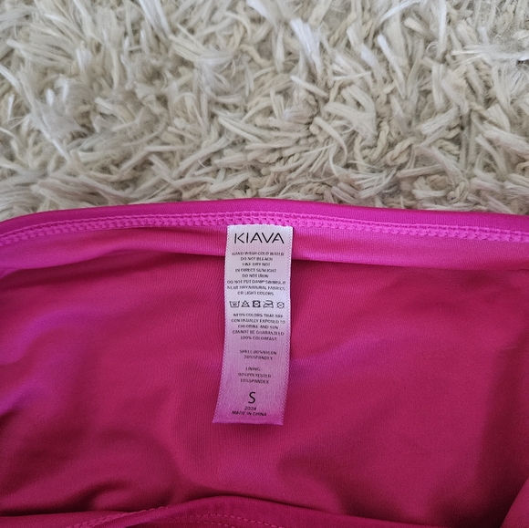 Kiava Ruched Bottom High Rise - Picture 4 of 4